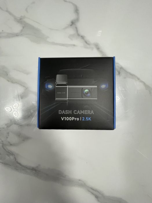 автомобільний відеореєстратор Dash Camera V100Pro.