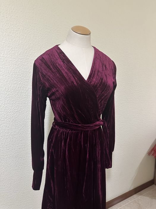 vestido veludo bordo