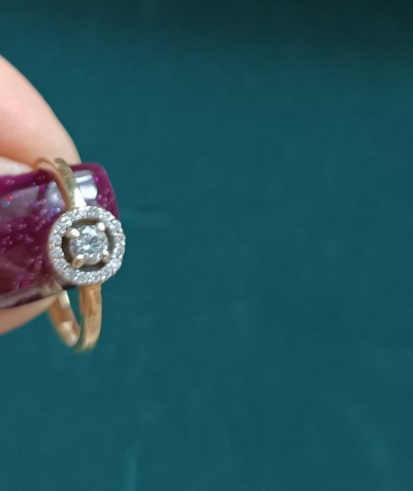 Pierścionek złoty z brylantami 16,1 mm