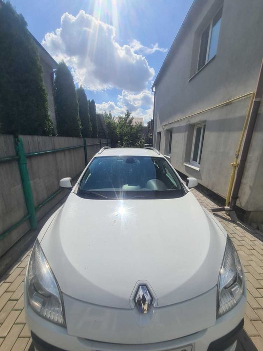 Продається автомобіль Renault Megane
