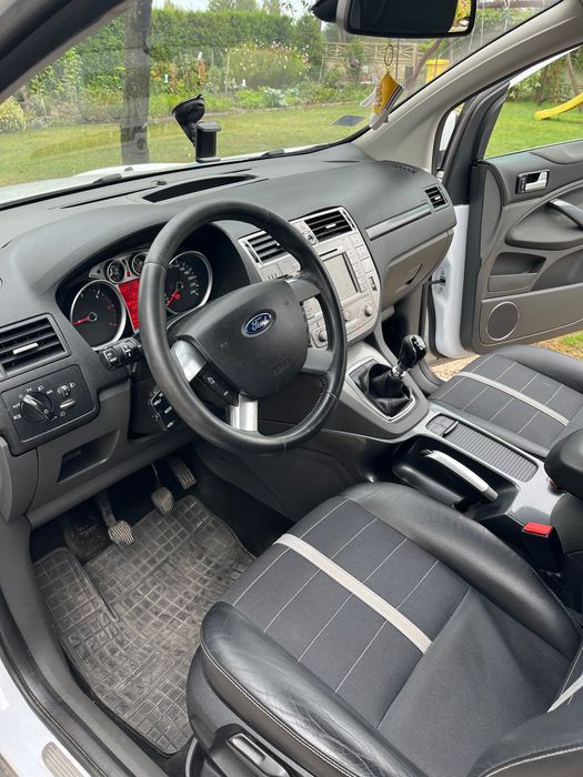Witam mam do sprzedania Ford Kuga