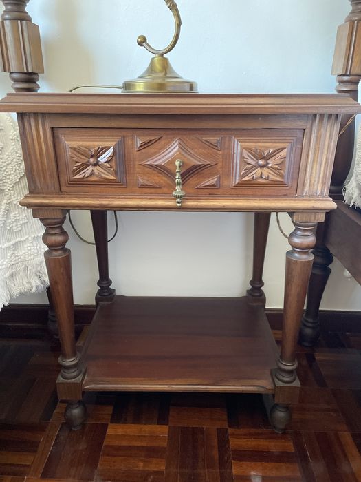 Conjunto Mobilia de Quarto: 2 Camas de Solteiro