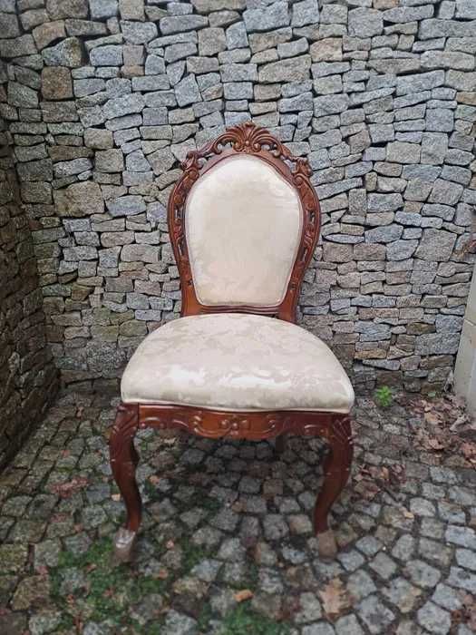 3 szt. eleganckich krzeseł w stylu ludwikowskim, rzeźbione