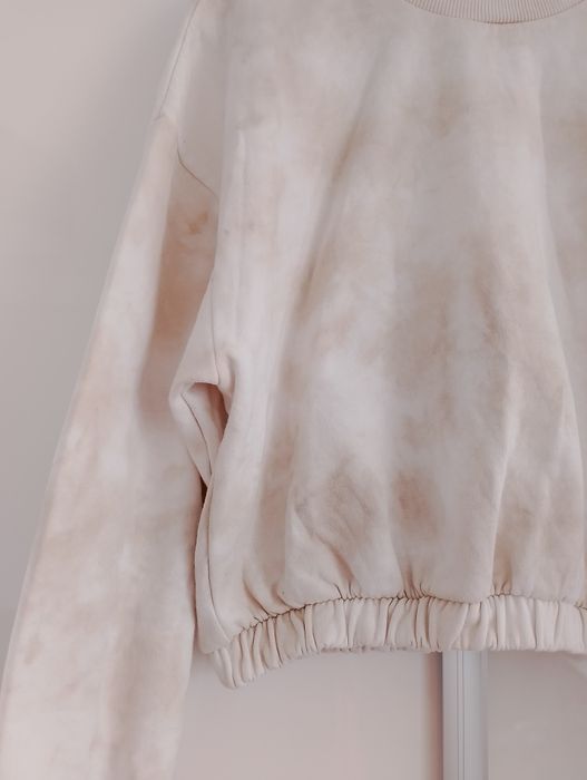 krótka bluza typu oversize z efektem tie-dye