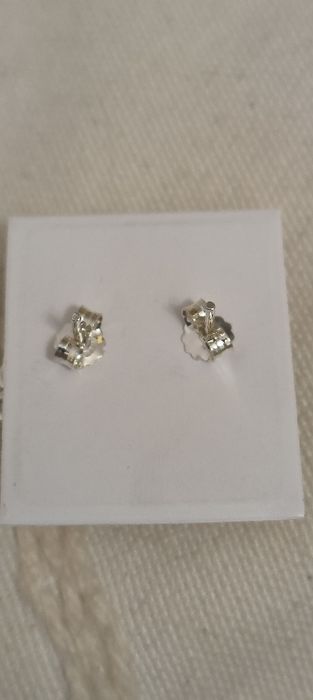 Brincos antigos em prata com pedra vermelha