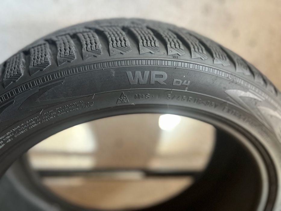 Зимові шини‼️225/45 R18 Nokian WR d4 95V 8мм 2023рік