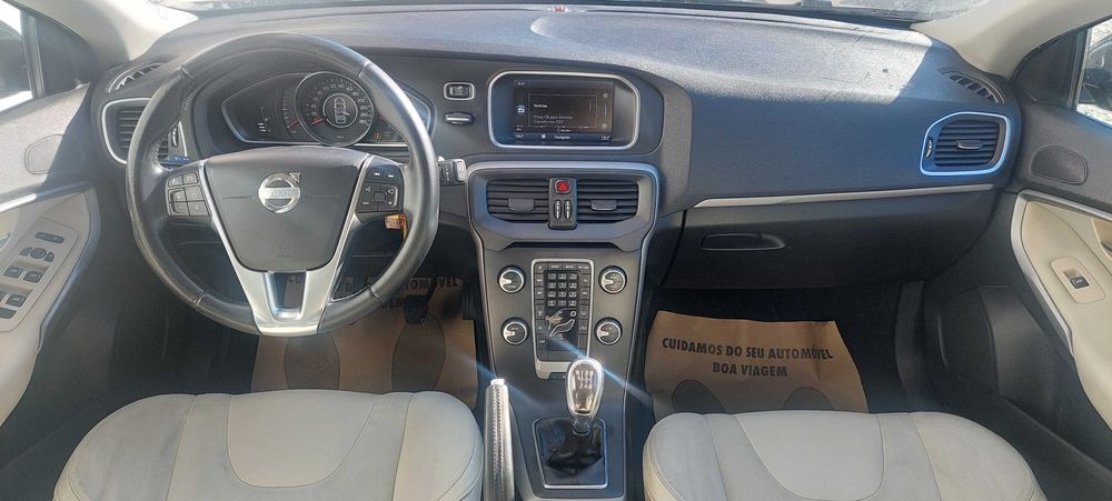 Volvo V40 1.6 D2 Momentum- 2014