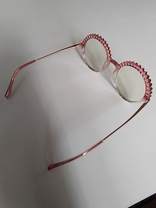 Nowe okulary, oprawki korekcyjne