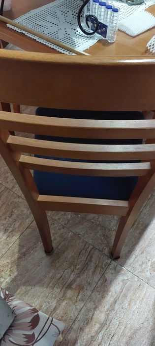 Mesa com cadeiras