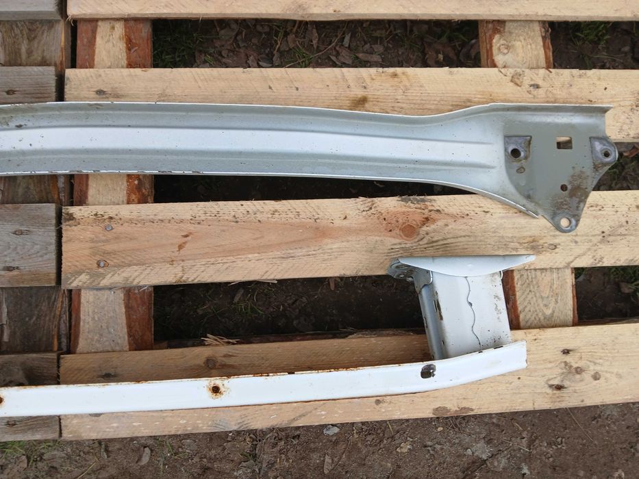 Belka pod zderzak tyl tylny Toyota Yaris III 11-20r 040 biala