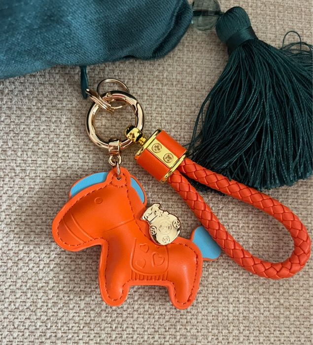 Брелок лошадка на сумку ключи