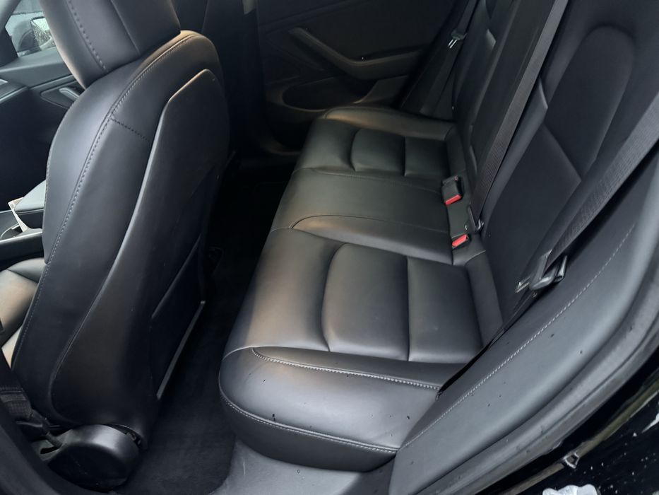 Tesla 3  оренда 450 км лонг рендж