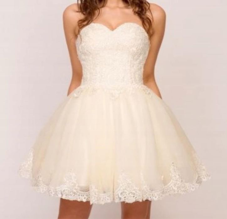 Gorsetowa sukienka ślubna