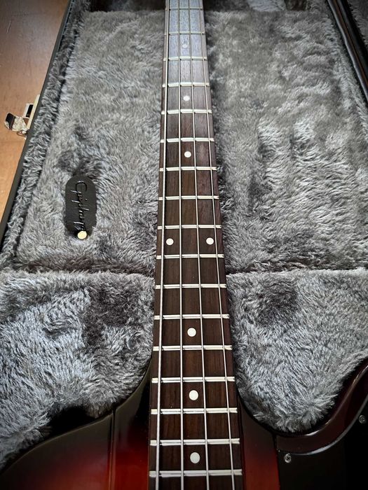 Epiphone Thunderbird Classic Pro IV 2015 Sunburst Custom Hard Case