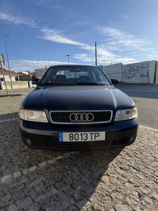 Audi A4 Sedan AFN 110cv