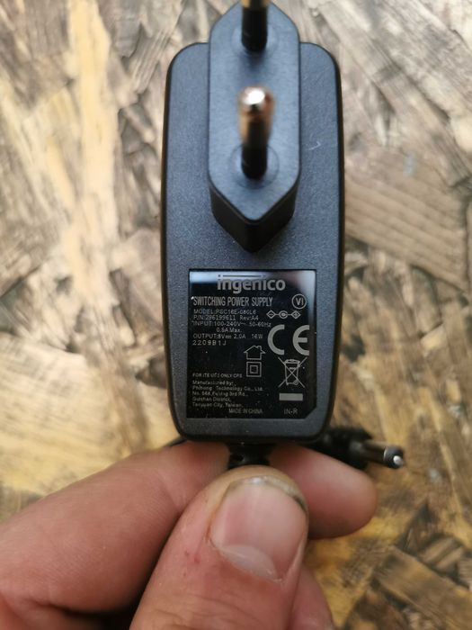 Zasilacz Ingenico DC 8V 2A 2000mA 16W