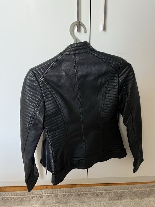 Продам кусуху чорного кольору