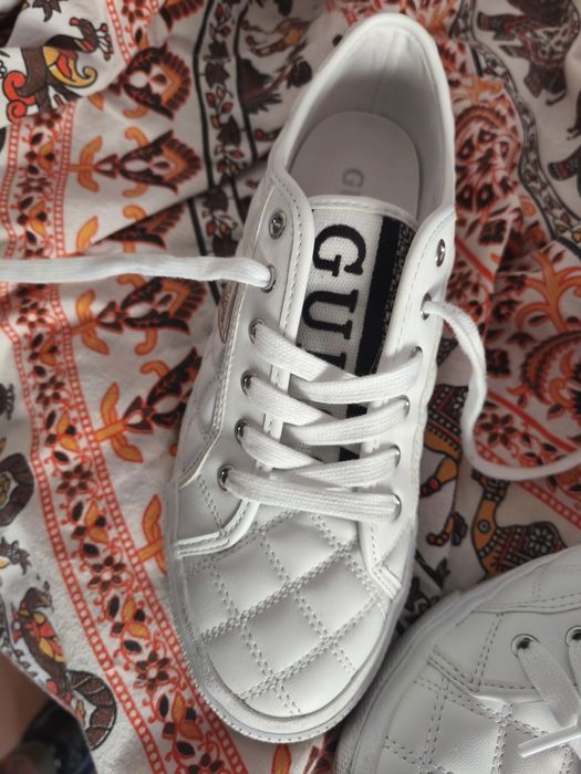 Tenis GUESS N° 39