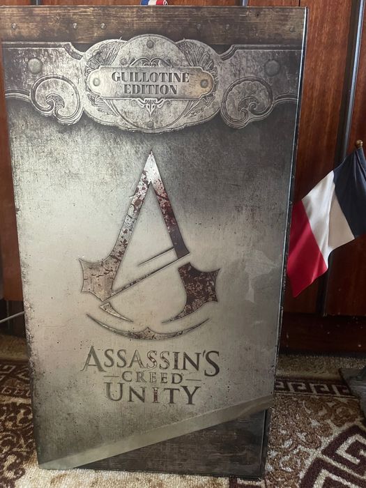 Фігурка Assassin’s Creed Unity Арно  з гільйотиною 41 см.