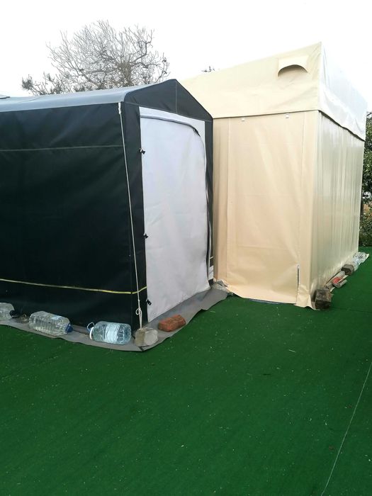 avancado para caravana em parque de campismo