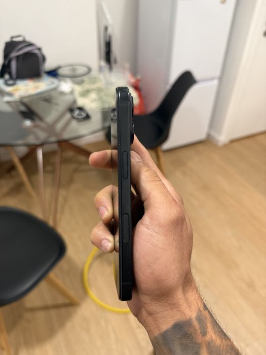 Iphone 16 / 128gb / 97% bateria