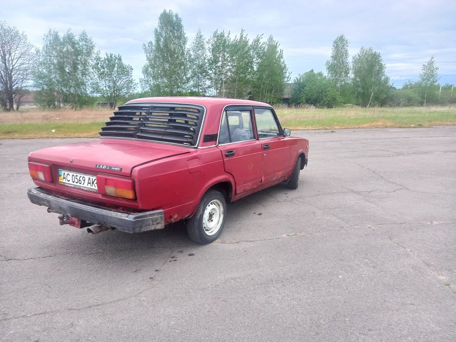 Автомобіль ВАЗ 2105