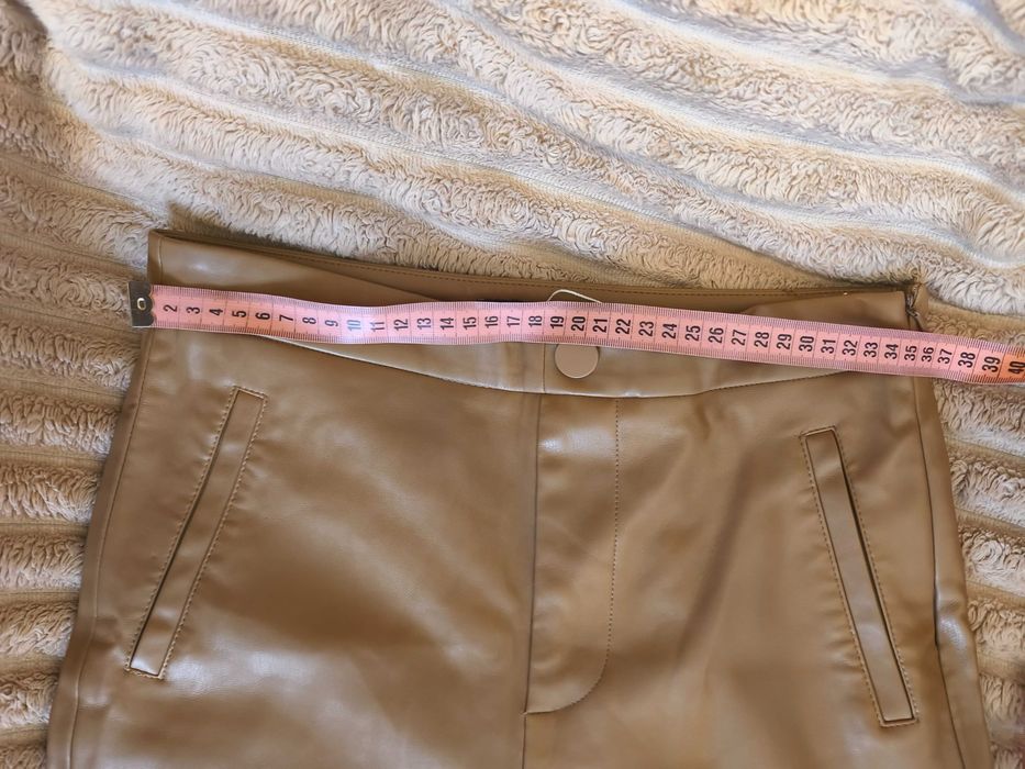 Шкіряні штани, легінси Zara, розмір М.