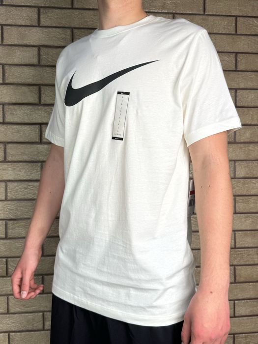 Фуиболка Nike Big swoosh