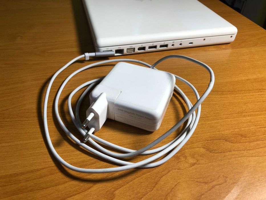 Apple Macbook 1 Gen Pierwsza Generacja 2006 Biały