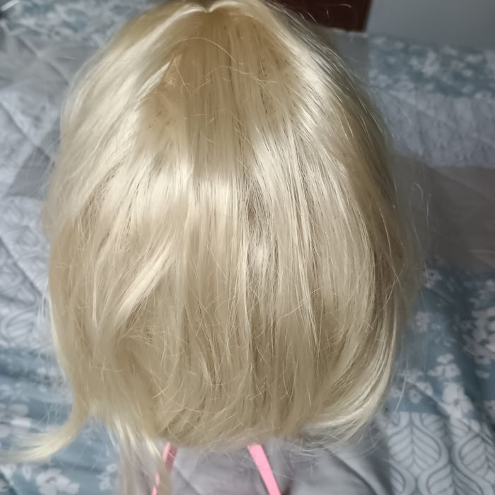 Peruka damska ,blond z grzywką,nowa