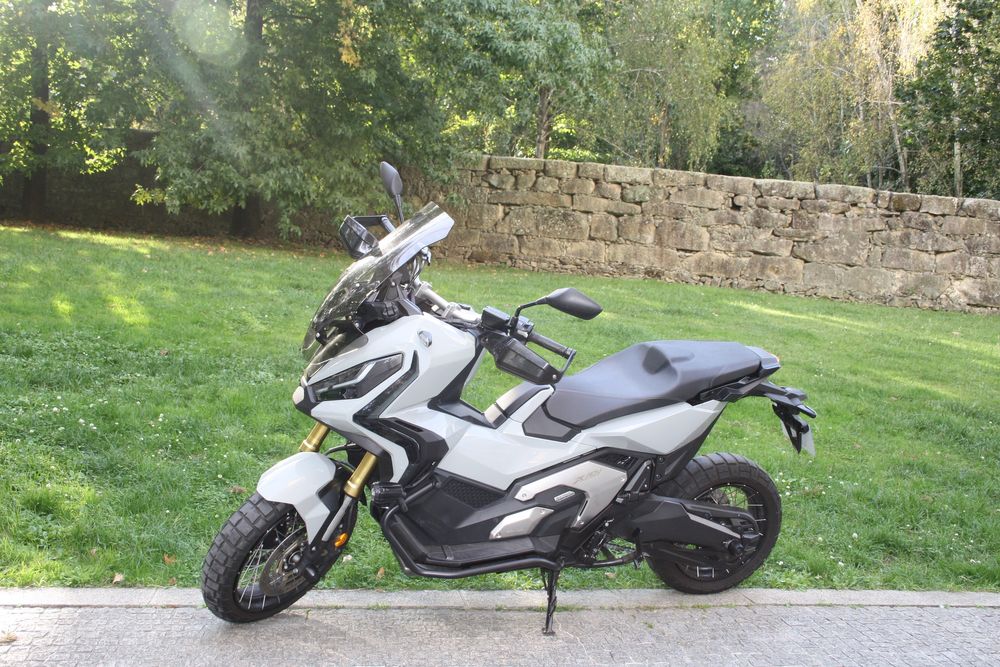 Honda X-ADV 750 Cinza