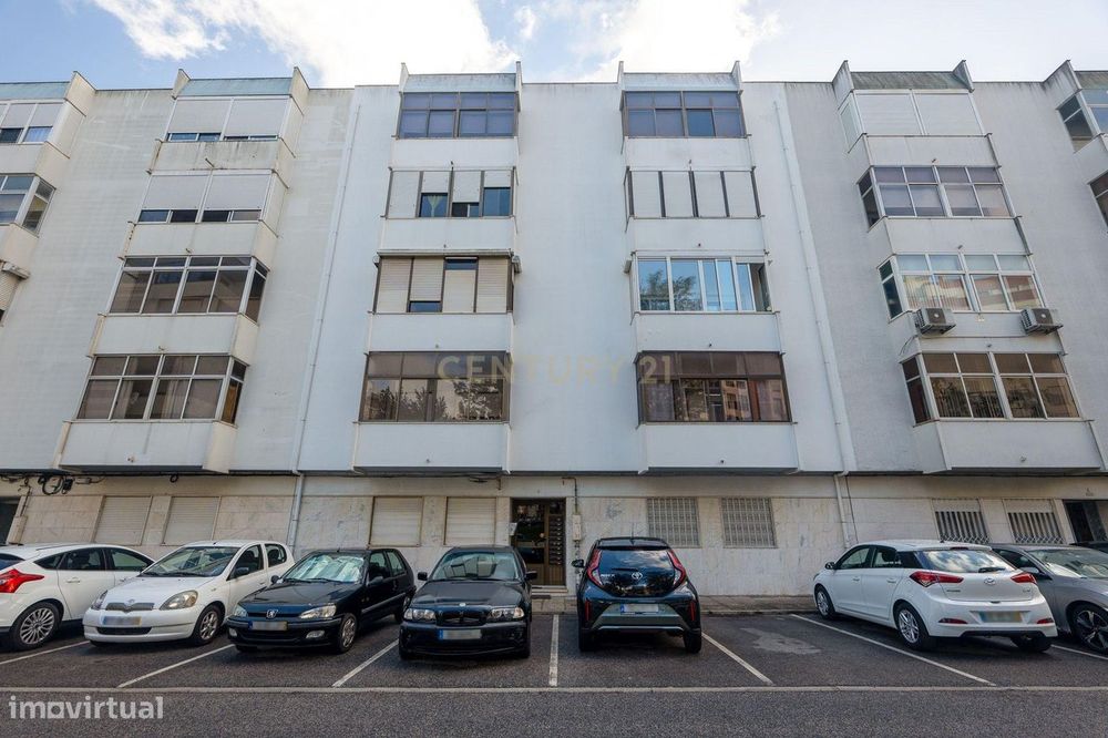 "Excelente apartamento T2 em ODIVELAS"