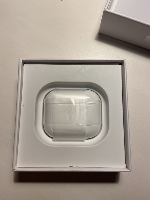 Air Pods Gen 3 como novo