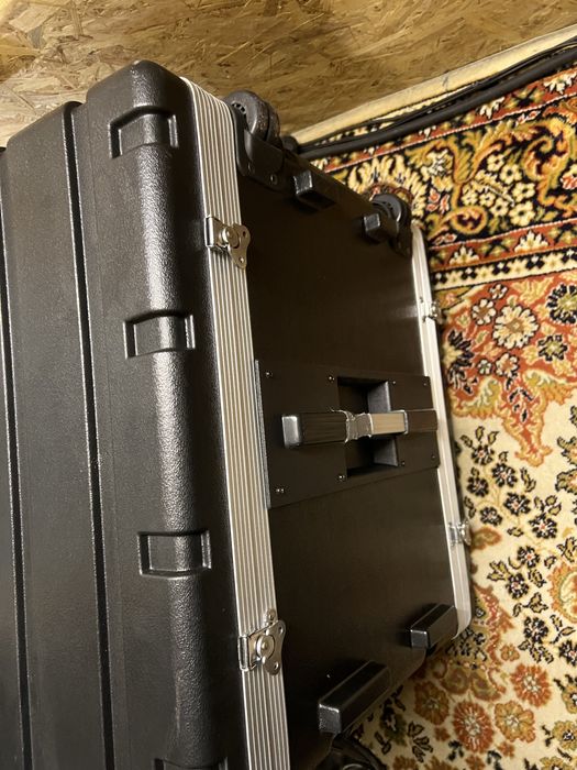 Flight case rack 12 unidades