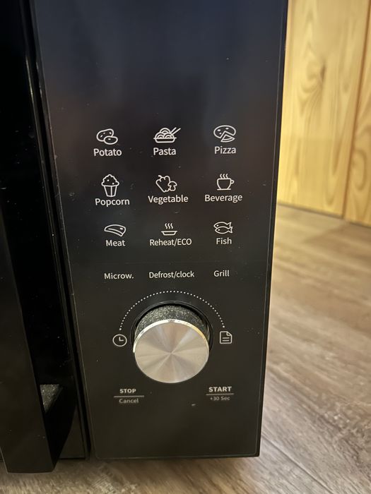 Mikrofalówka Hisense sprawna