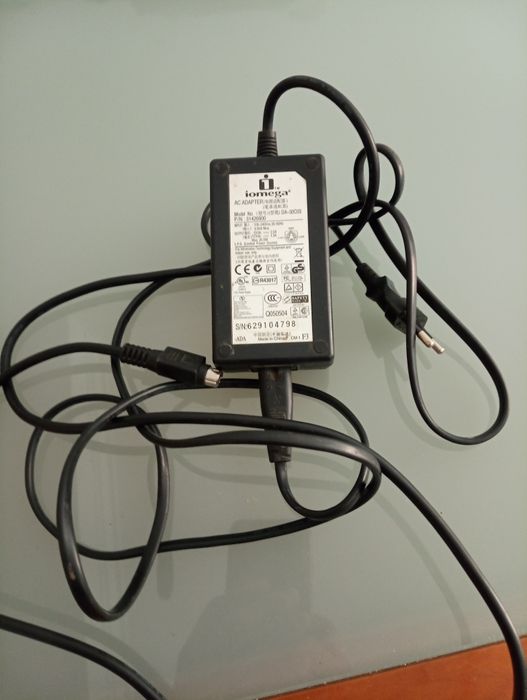 Adaptador CA iomega - Modelo DA-30C03