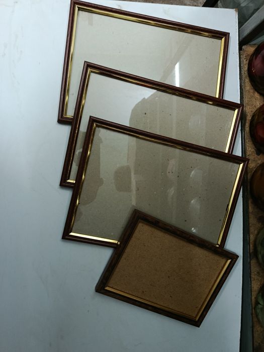 Рамки для фотографий 10 штук.