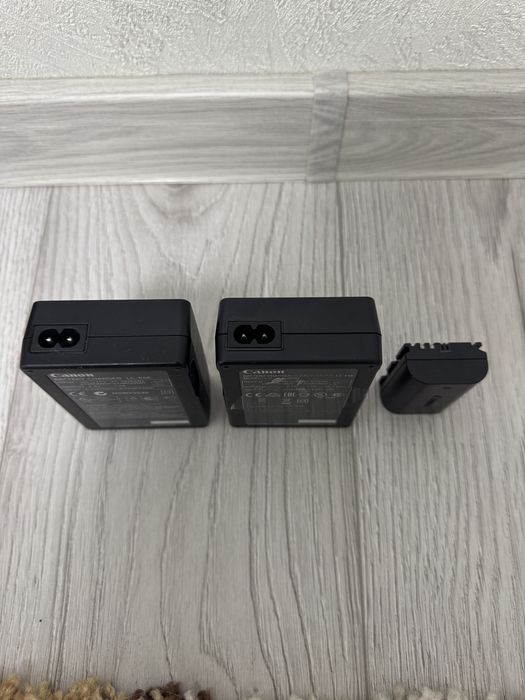 Зарядное устройство Canon LC-E6