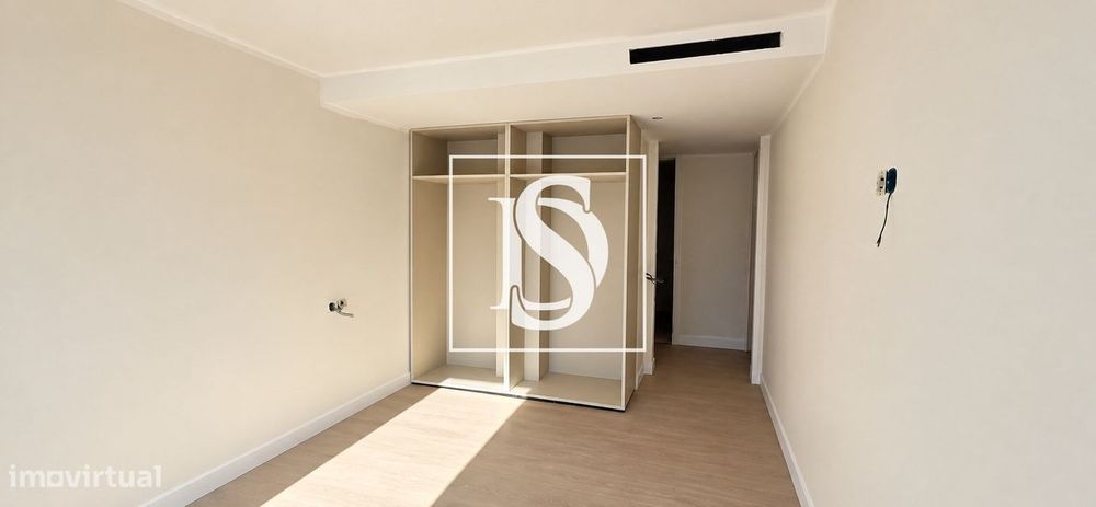 T2 Novo com Varanda e Garagem em Nogueira, Braga | 359.000 €
