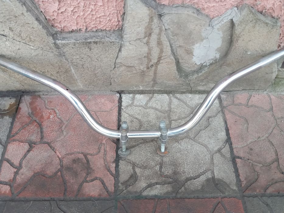 Кермо   з кріпленням  мотоц. ІЖ  -нікель відмінний стан