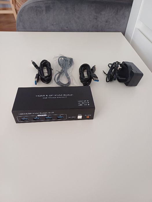 Przełącznik HDMI KVM, 2 Monitory i 4 USB 3.0, 4K 60Hz