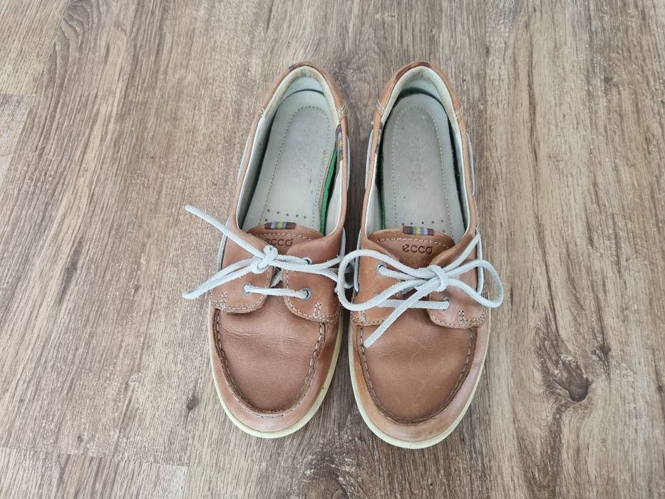 Ecco buty że skóry 36