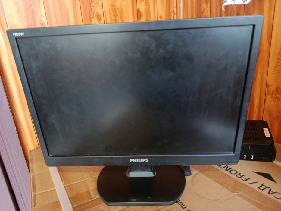 Продам монітор PHILIPS з 2 приставками