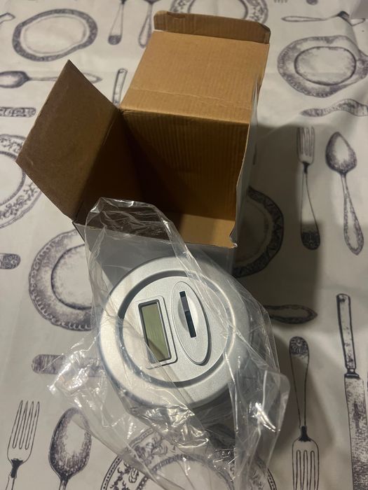 Mealheiro digital com contador de moedas - Novo