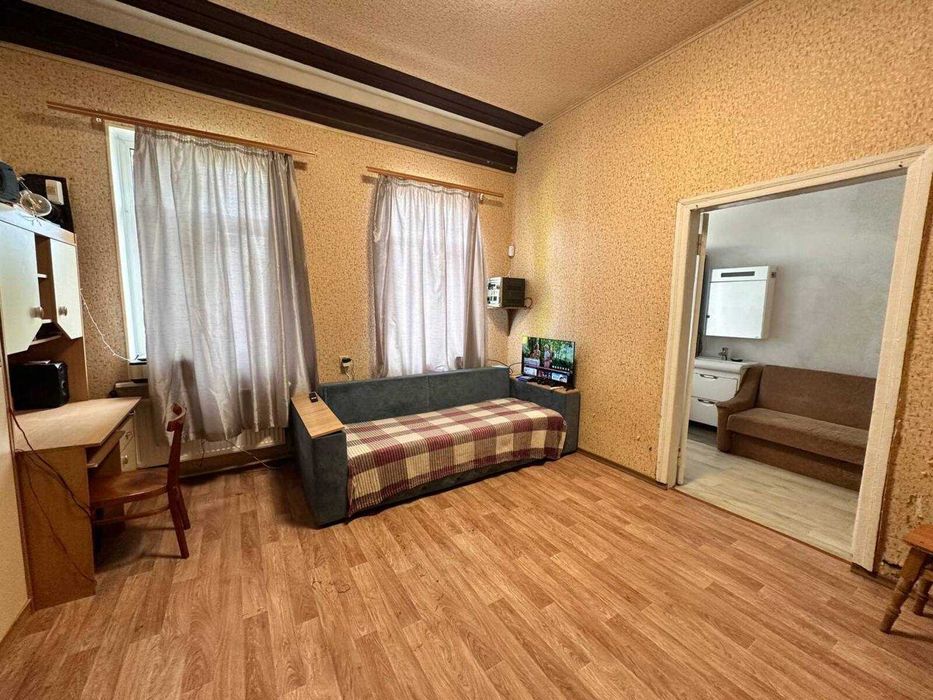 Продаж 1-ної квартири у центрі міста