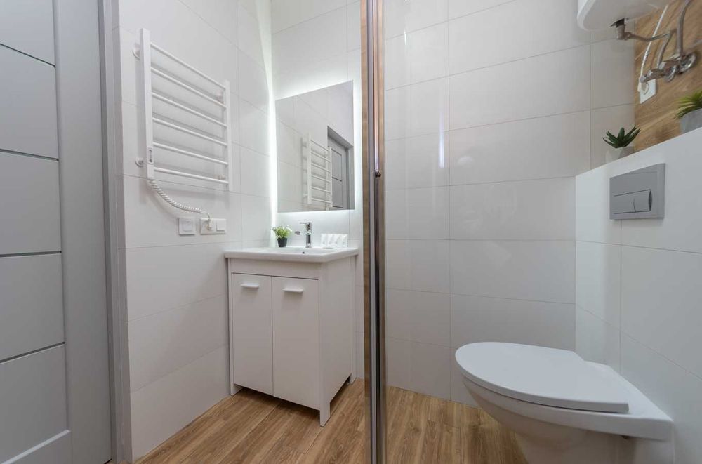 Завжди є світло! Затишна студія з панорамним видом на місто.