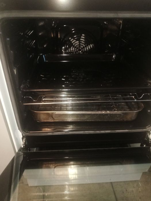 Kuchenka amica z plytą ceramiczna