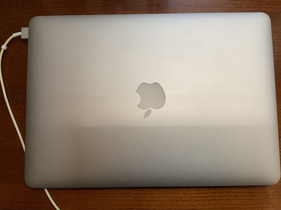 MAC Book Air 13 polegadas, 2017 (Mac OS Monterey, i5, 8GB)