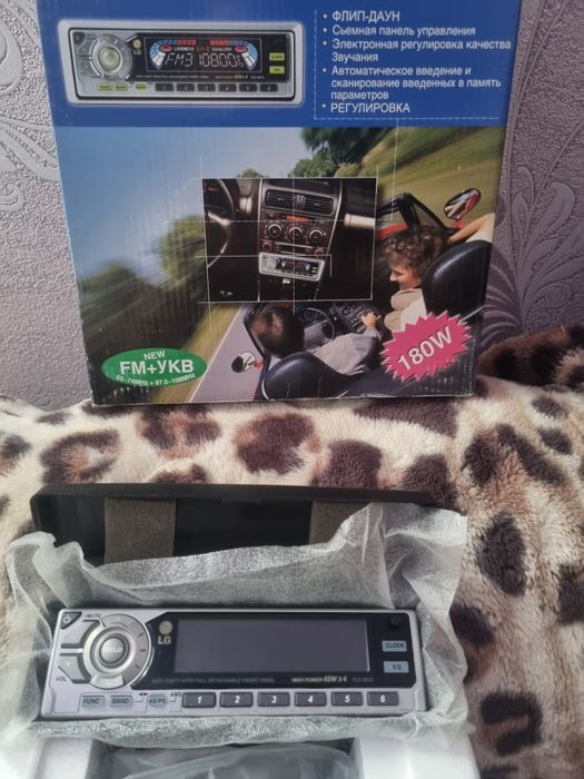Новая кассетная автомагнитола