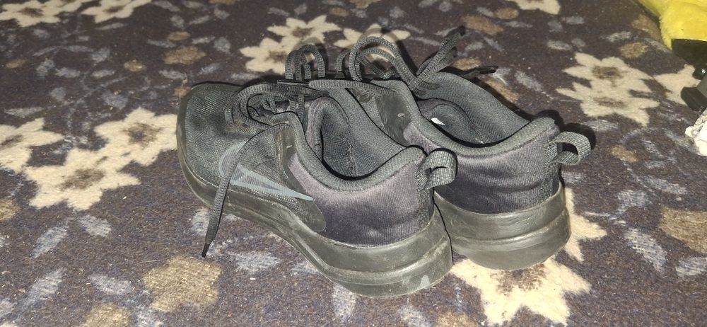 Sapatos Nike Originais Pretos

Como novo 38 Nike Preto